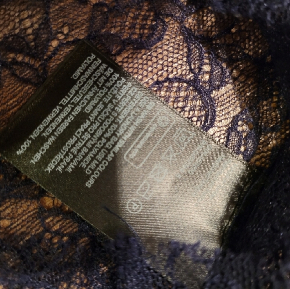 H&M Sheer Ruffled Lace Blouse - Picture 7 of 7